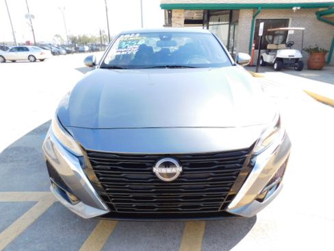 Used 2023 Nissan Altima 2.5 S FWD image 3