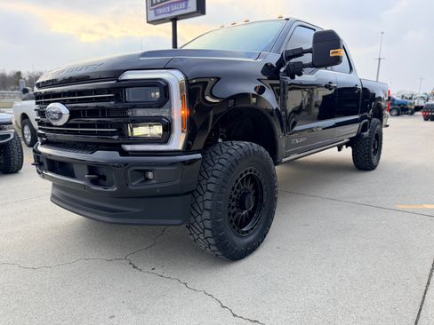 Used 2026 Ford F250 Platinum image 2