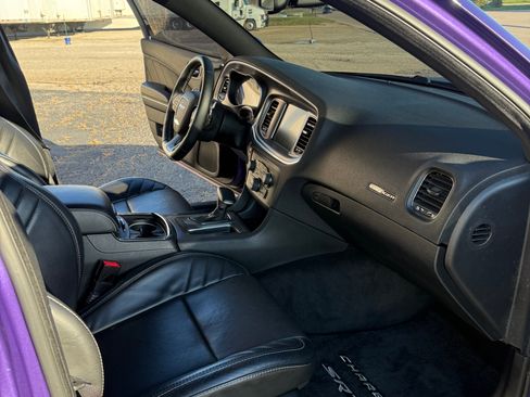 Used 2016 Dodge Charger SRT Hellcat image 15