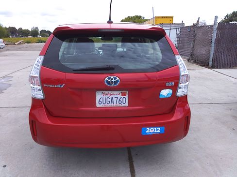 Used 2012 Toyota Prius V Five image 6
