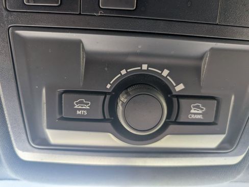 Used 2017 Toyota Tacoma TRD Off-Road image 17