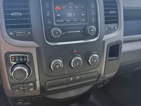 Used 2018 RAM 1500 4x4 Crew Cab ST image 12