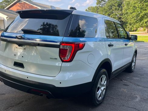 Used 2017 Ford Explorer 4WD Police Interceptor image 5
