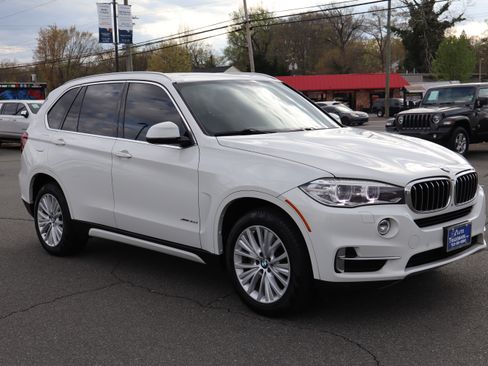 Used 2017 BMW X5 xDrive35d image 10