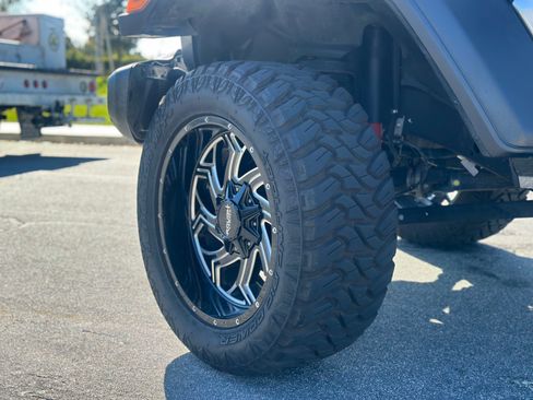 Used 2018 Jeep Wrangler Unlimited Sport S image 21