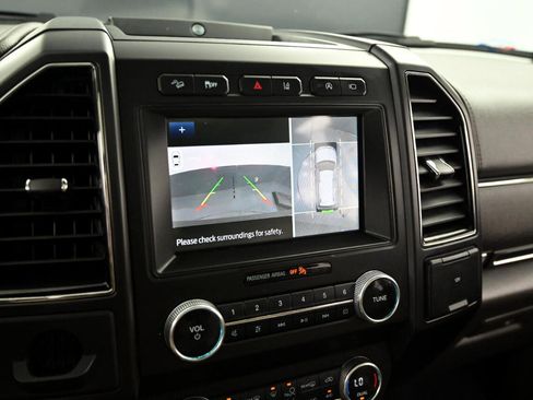 Used 2020 Ford Expedition Limited image 27