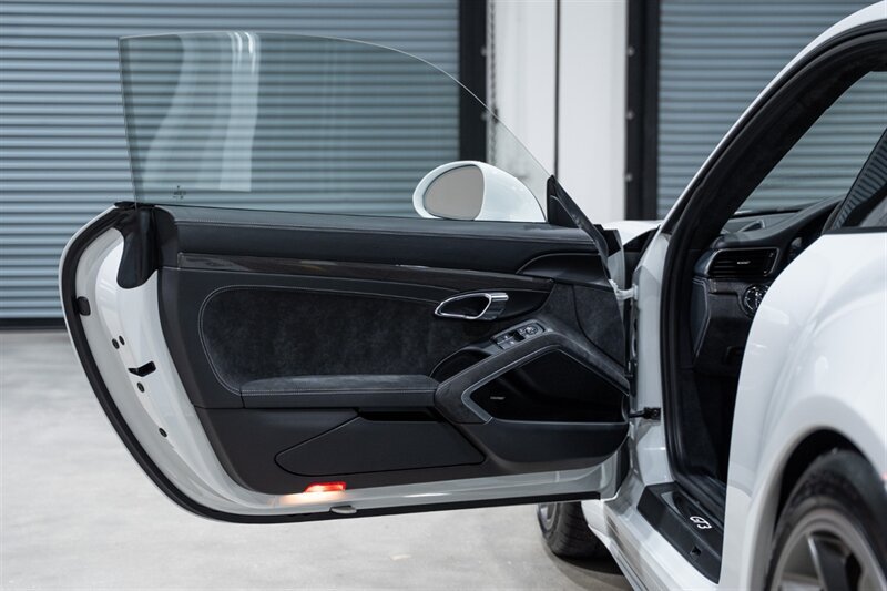 Used 2018 Porsche 911 GT3 RWD image 24