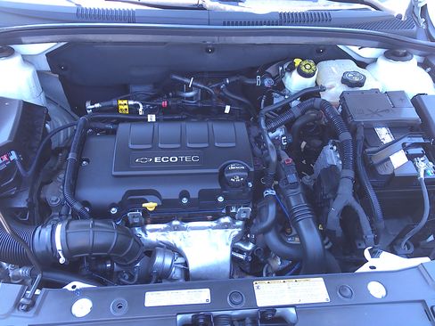 Used 2015 Chevrolet Cruze LTZ FWD image 41