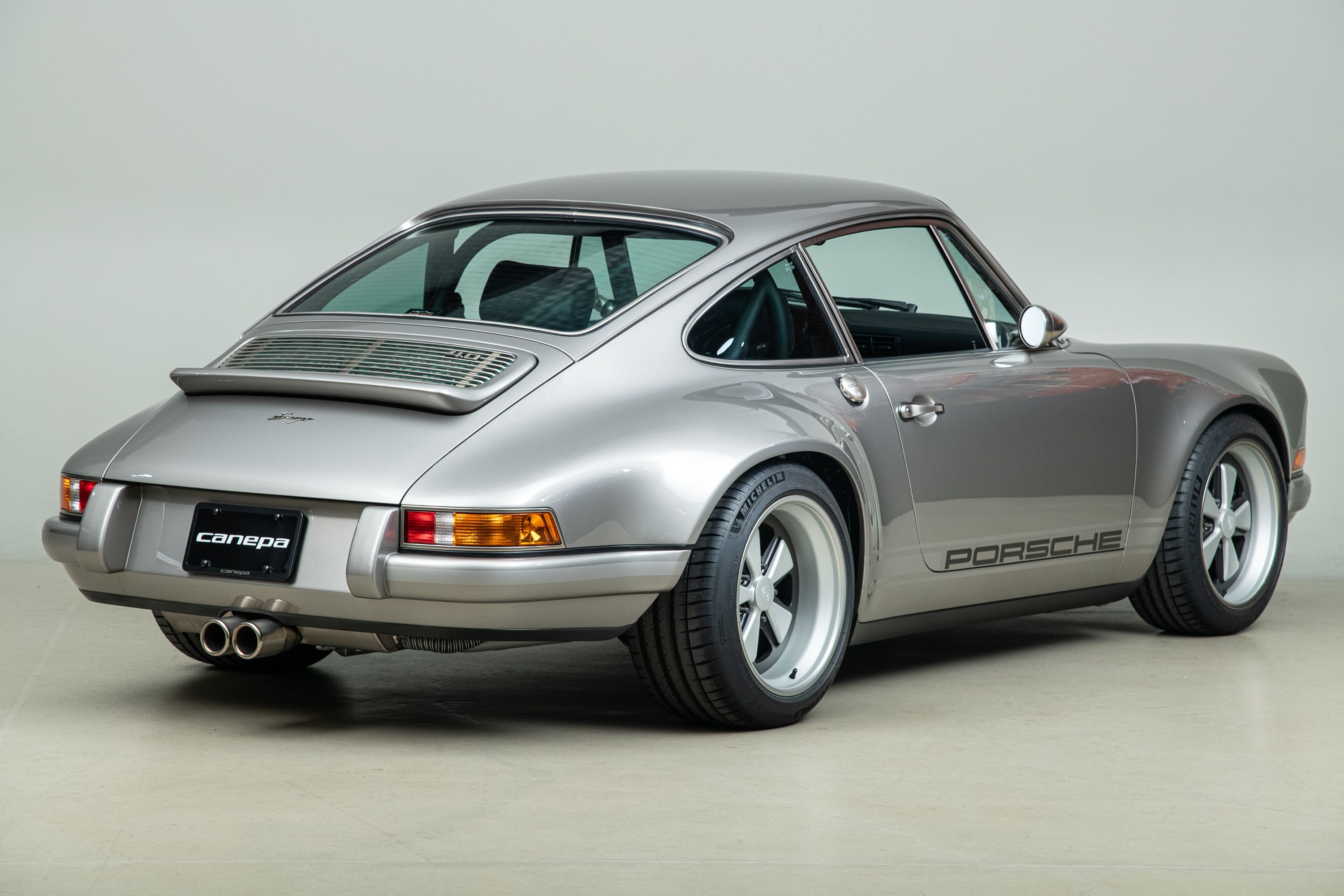 Used 1989 Porsche 911 Carrera RWD image 9