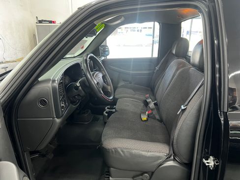 Used 2004 Chevrolet Silverado 1500 Classic W/T image 14