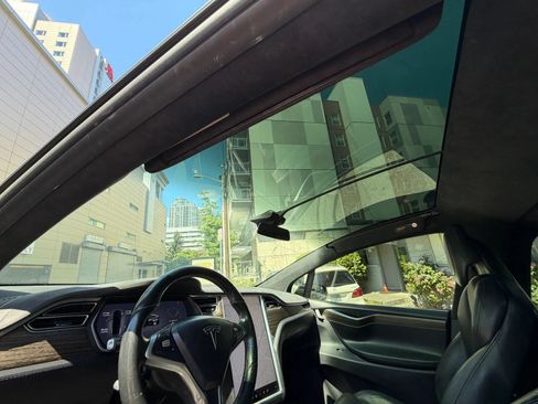 Used 2016 Tesla Model X 90D AWD/4WD image 79