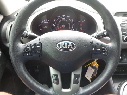 Used 2016 Kia Sportage FWD LX image 19