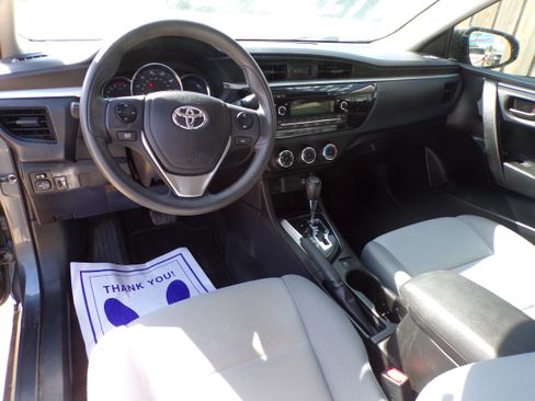 Used 2014 Toyota Corolla image 8
