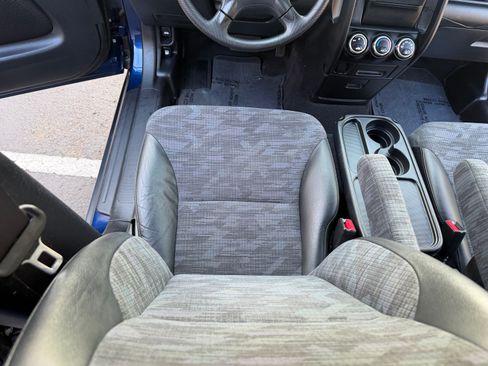Used 2002 Honda CR-V 2WD LX image 23