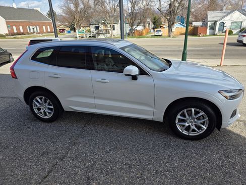 Used 2021 Volvo XC60 T5 Momentum image 15