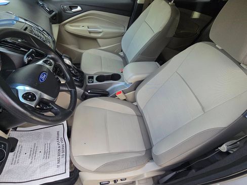 Used 2014 Ford Escape SE image 17