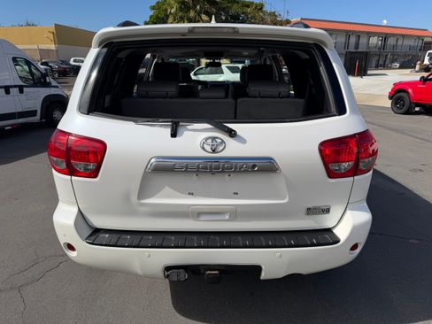 Used 2016 Toyota Sequoia Platinum image 8