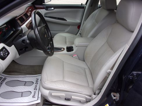 Used 2011 Chevrolet Impala LT w/ 1LT FWD image 8
