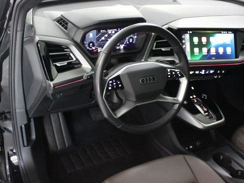 Used 2024 Audi Q4 e-tron Premium Plus image 17