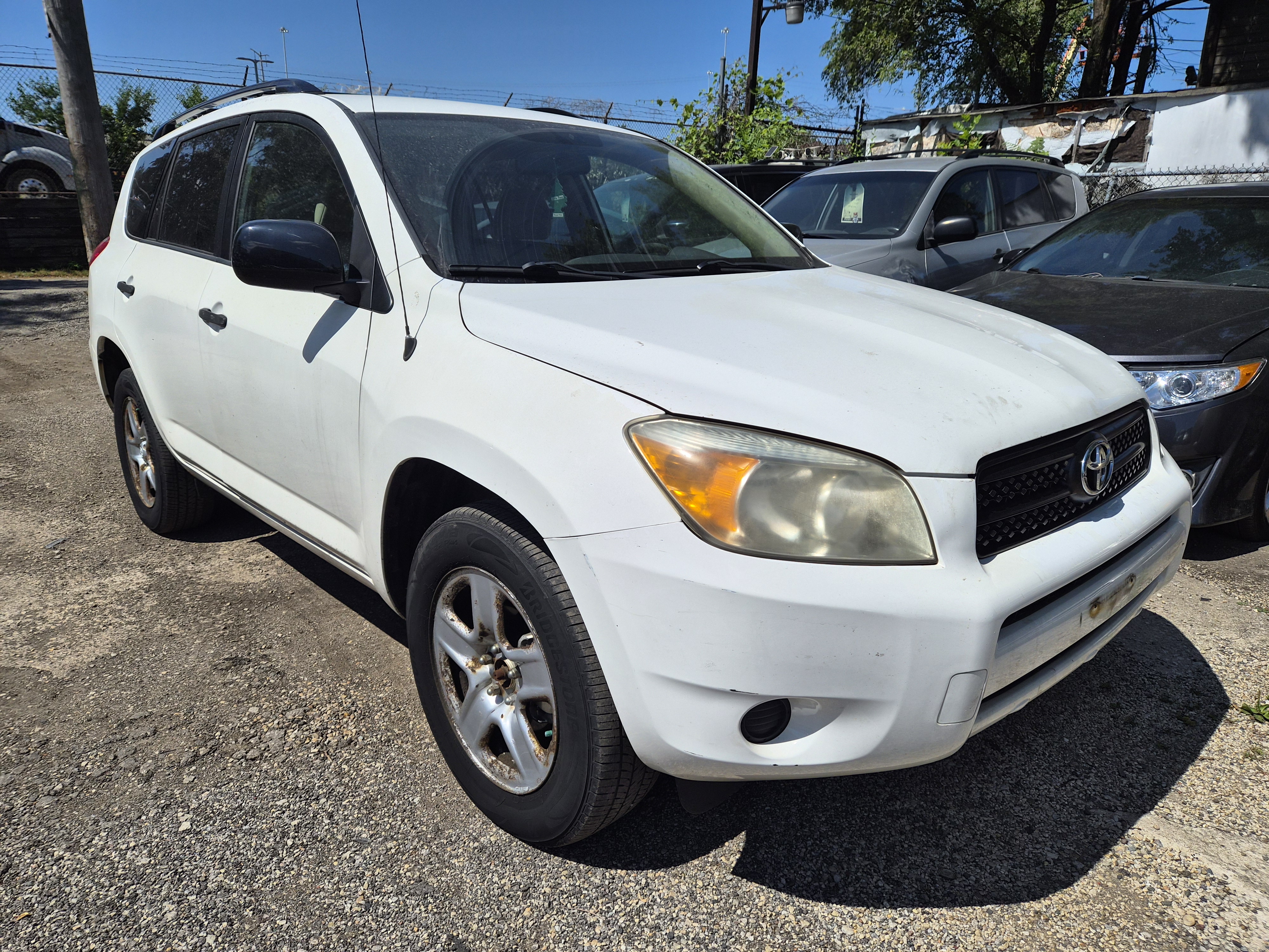 Used 2008 Toyota RAV4 4WD image 2