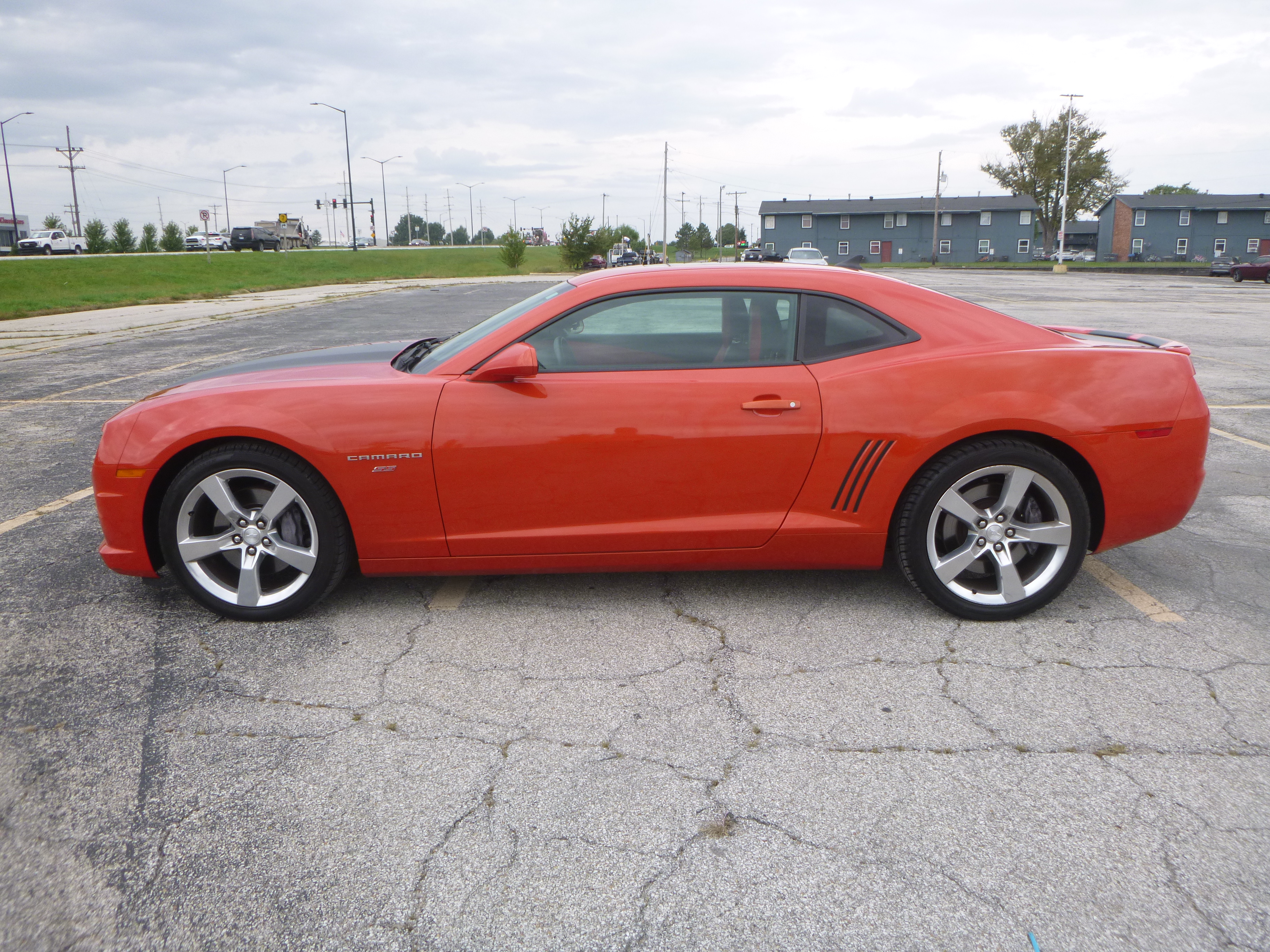Used 2011 Chevrolet Camaro SS Coupe w/ 2SS RWD image 1