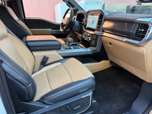 Used 2022 Ford F150 Lariat image 4