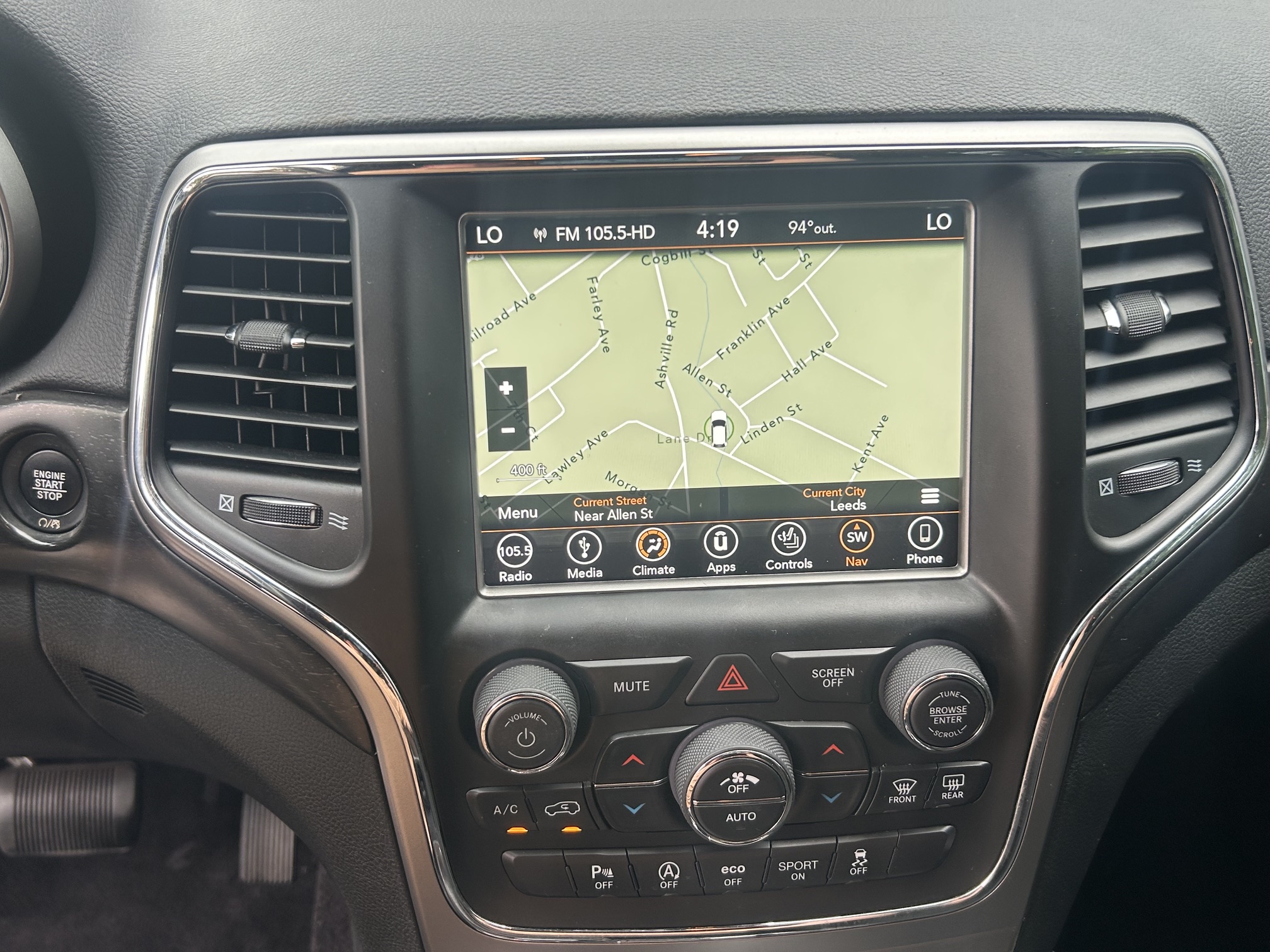 Used 2018 Jeep Grand Cherokee 2WD Laredo image 23