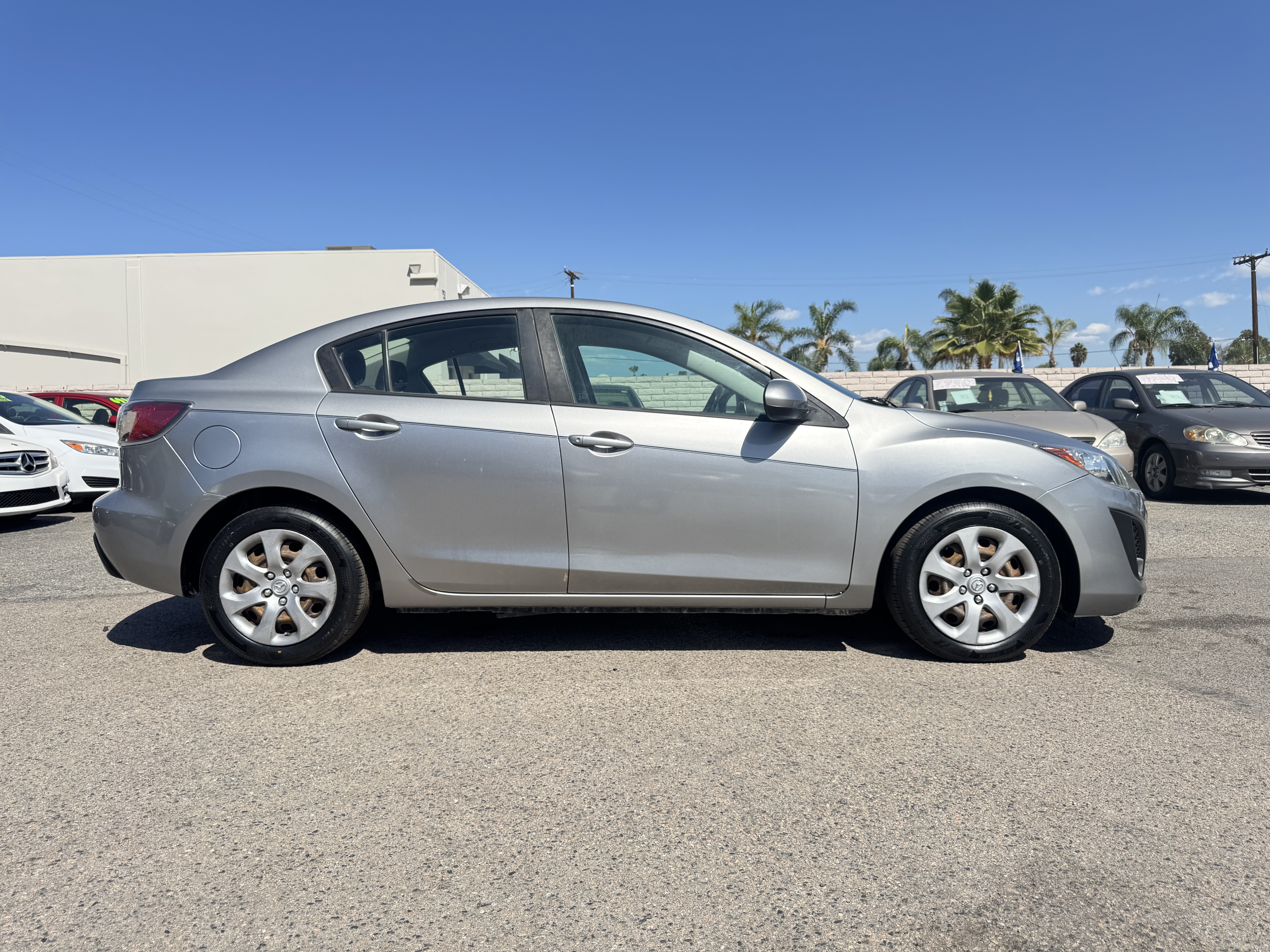 Used 2011 MAZDA MAZDA3 i Sport Sedan FWD image 10
