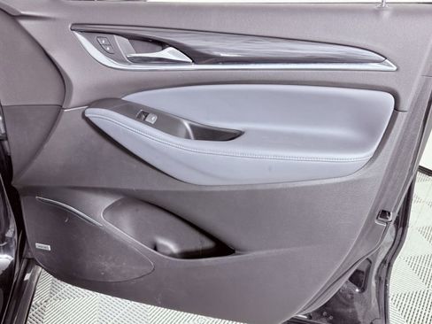 Used 2022 Buick Enclave Essence image 29