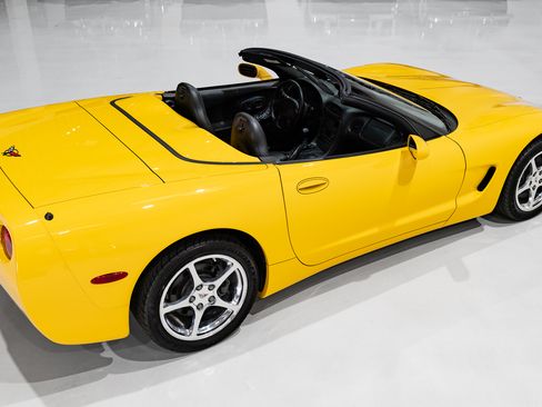 Used 2002 Chevrolet Corvette image 21