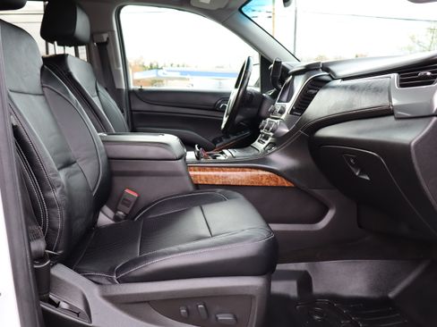 Used 2018 Chevrolet Suburban Premier image 15