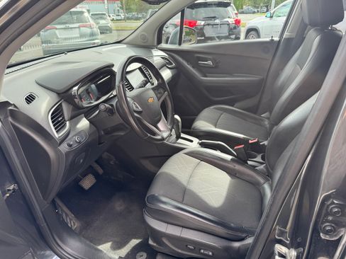 Used 2017 Chevrolet Trax AWD LT w/ 1LT image 7