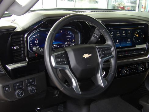 Used 2025 Chevrolet Silverado 1500 LT image 19
