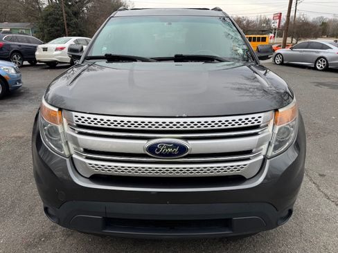 Used 2015 Ford Explorer XLT image 6