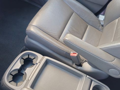 Used 2011 Honda Odyssey EX-L image 18