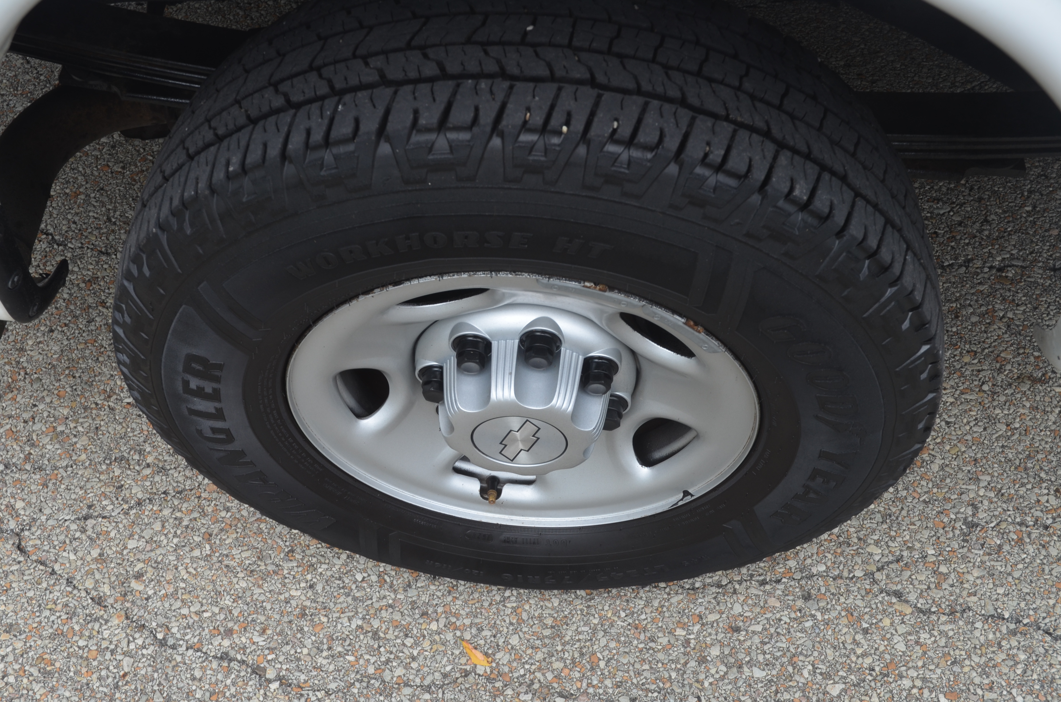 Used 2019 Chevrolet Express 2500 UNAVAIL RWD image 19