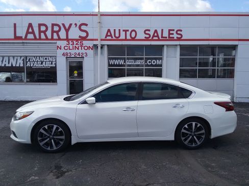 Used 2017 Nissan Altima 2.5 SR image 32
