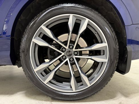 Used 2023 Audi SQ8 Prestige AWD/4WD image 16