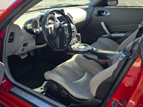 Used 2007 Nissan 350Z Touring image 18