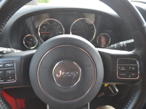 Used 2016 Jeep Wrangler 4WD Unlimited Sport S image 14