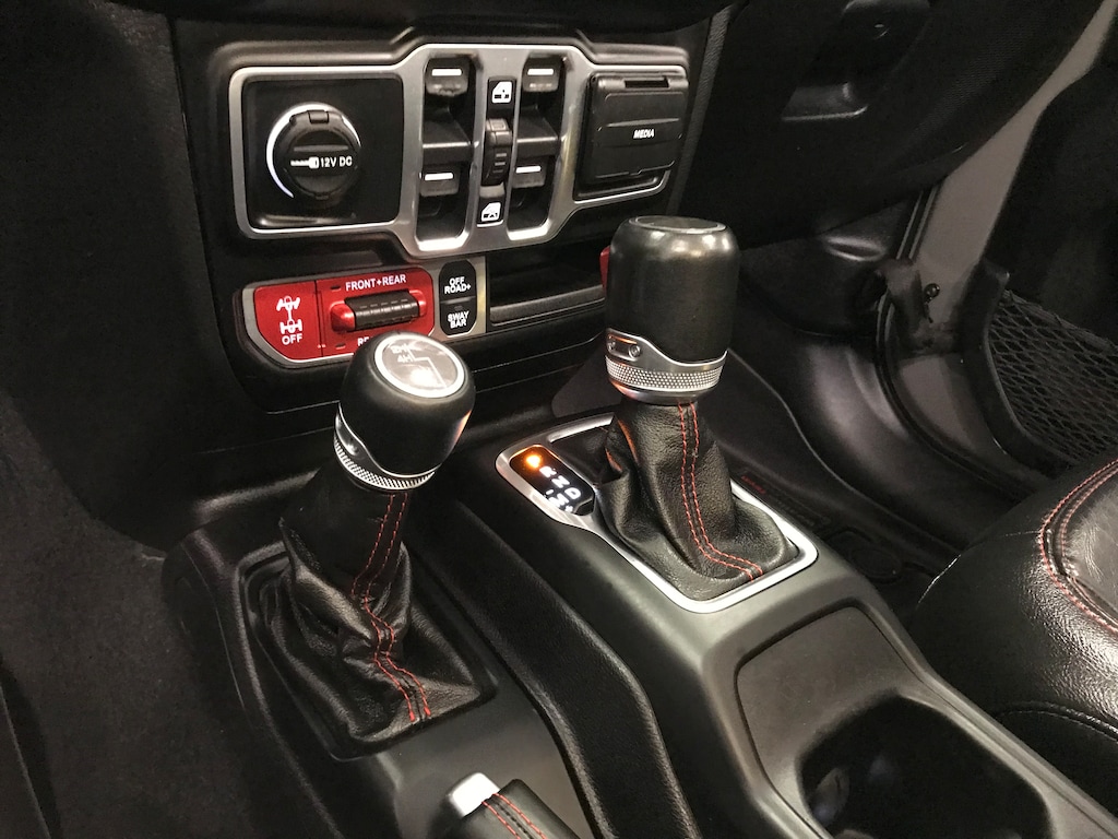 Used 2020 Jeep Gladiator Rubicon AWD/4WD image 17