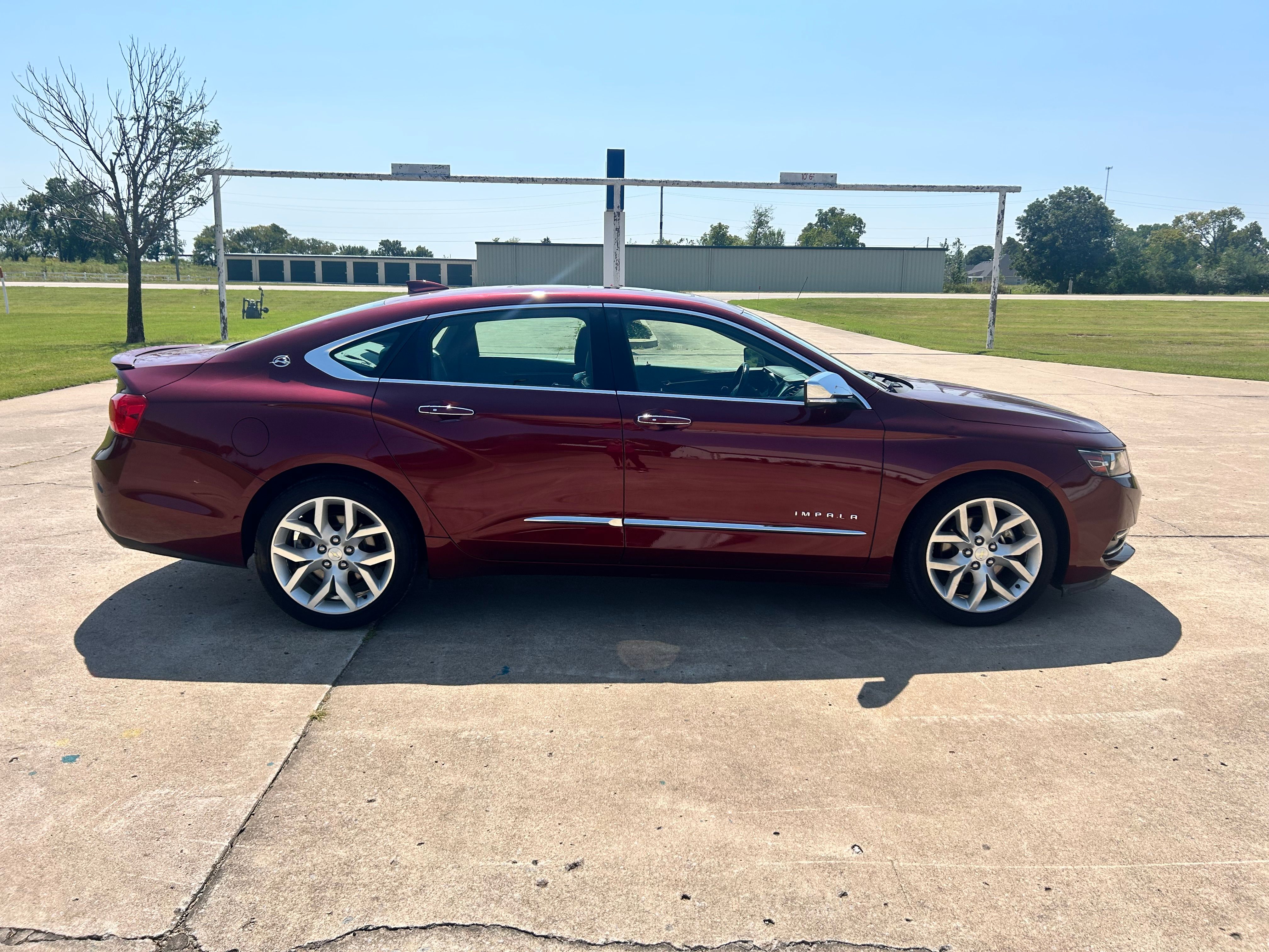 Used 2017 Chevrolet Impala Premier FWD image 4