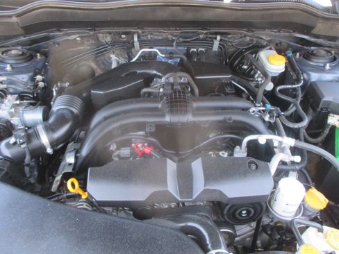 Used 2018 Subaru Forester 2.5i Touring AWD/4WD image 19