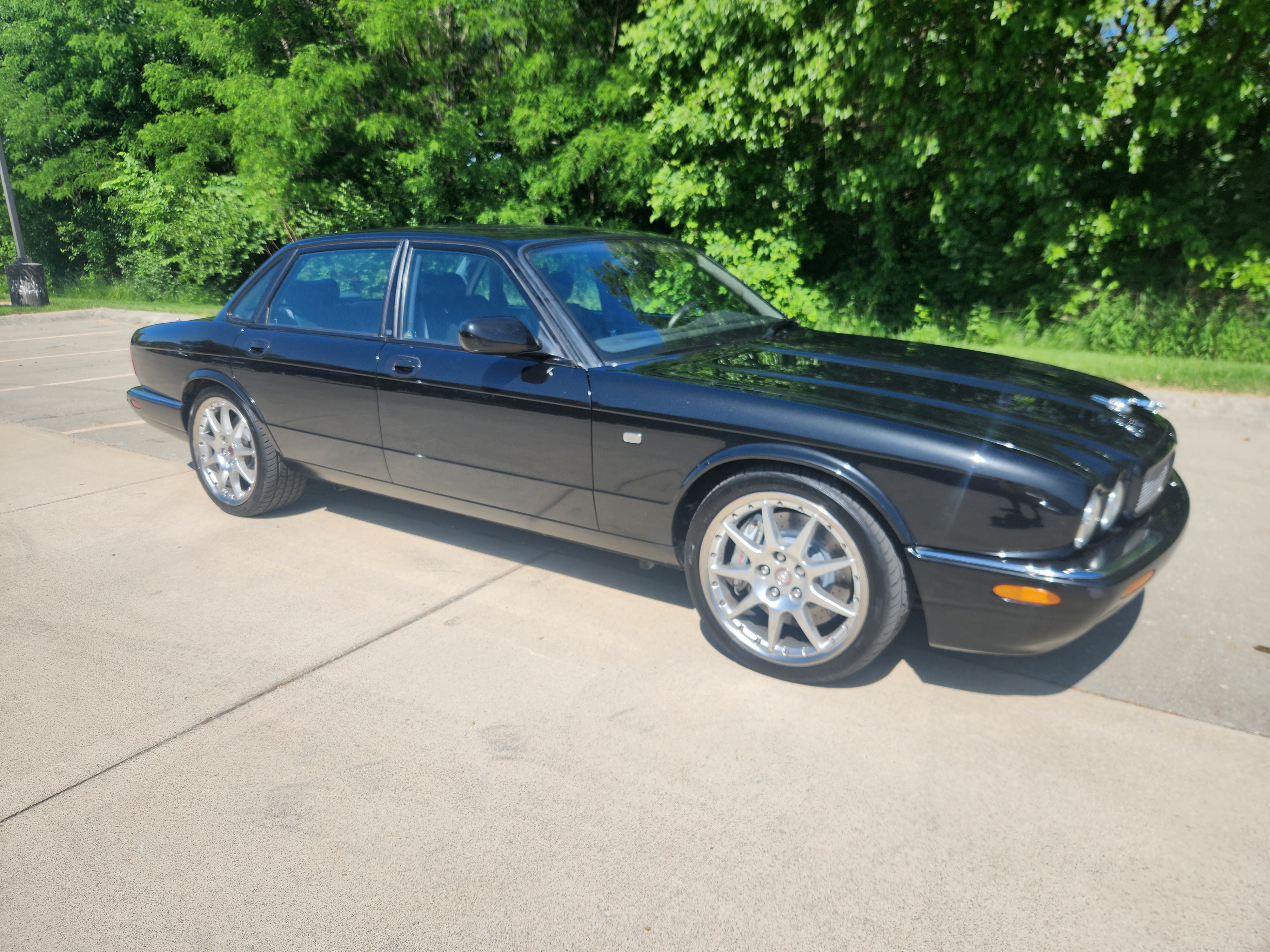 Used 2002 Jaguar XJR 100 RWD image 4