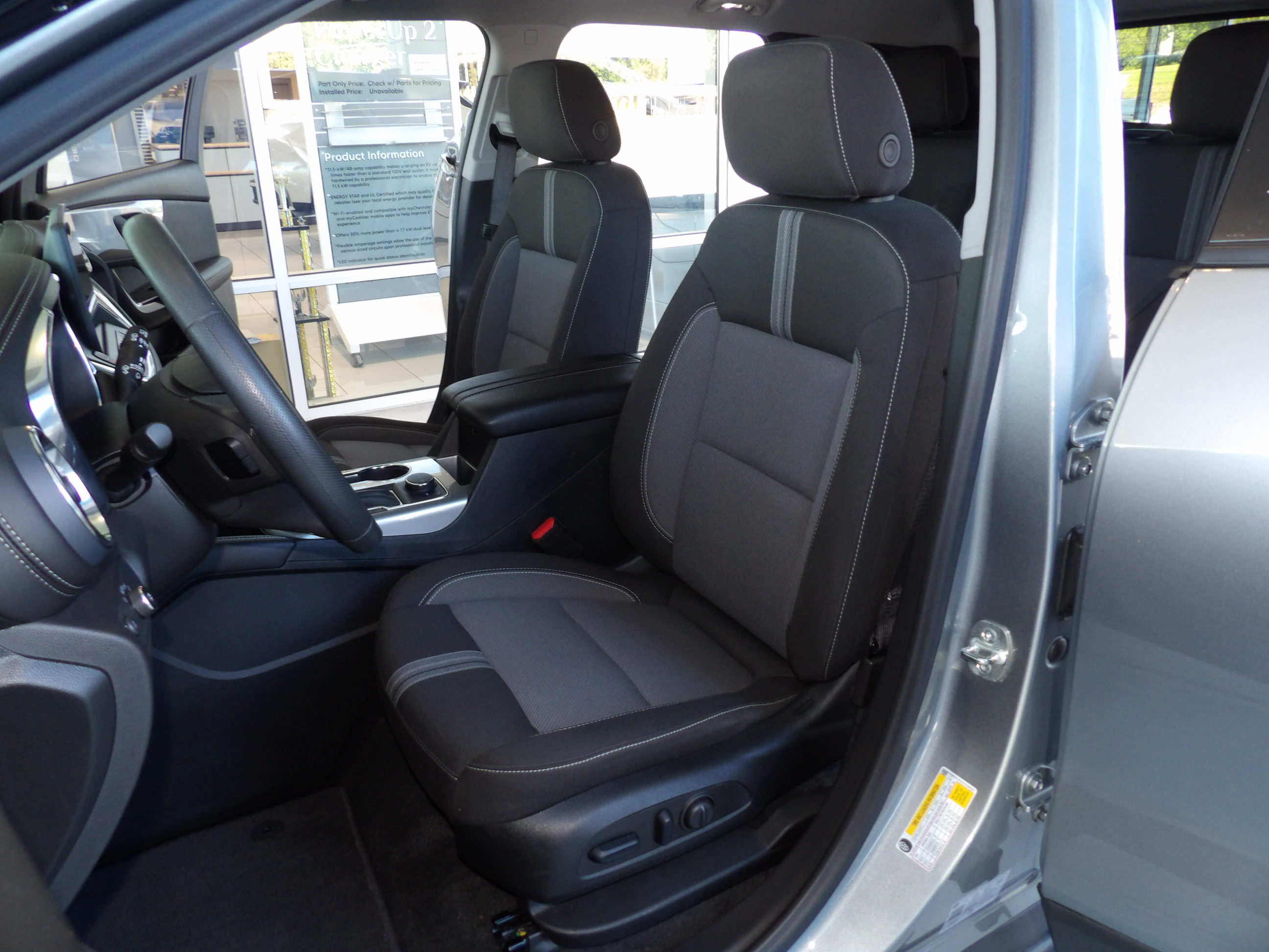 Used 2025 Chevrolet Blazer FWD LT w/ 2LT image 14