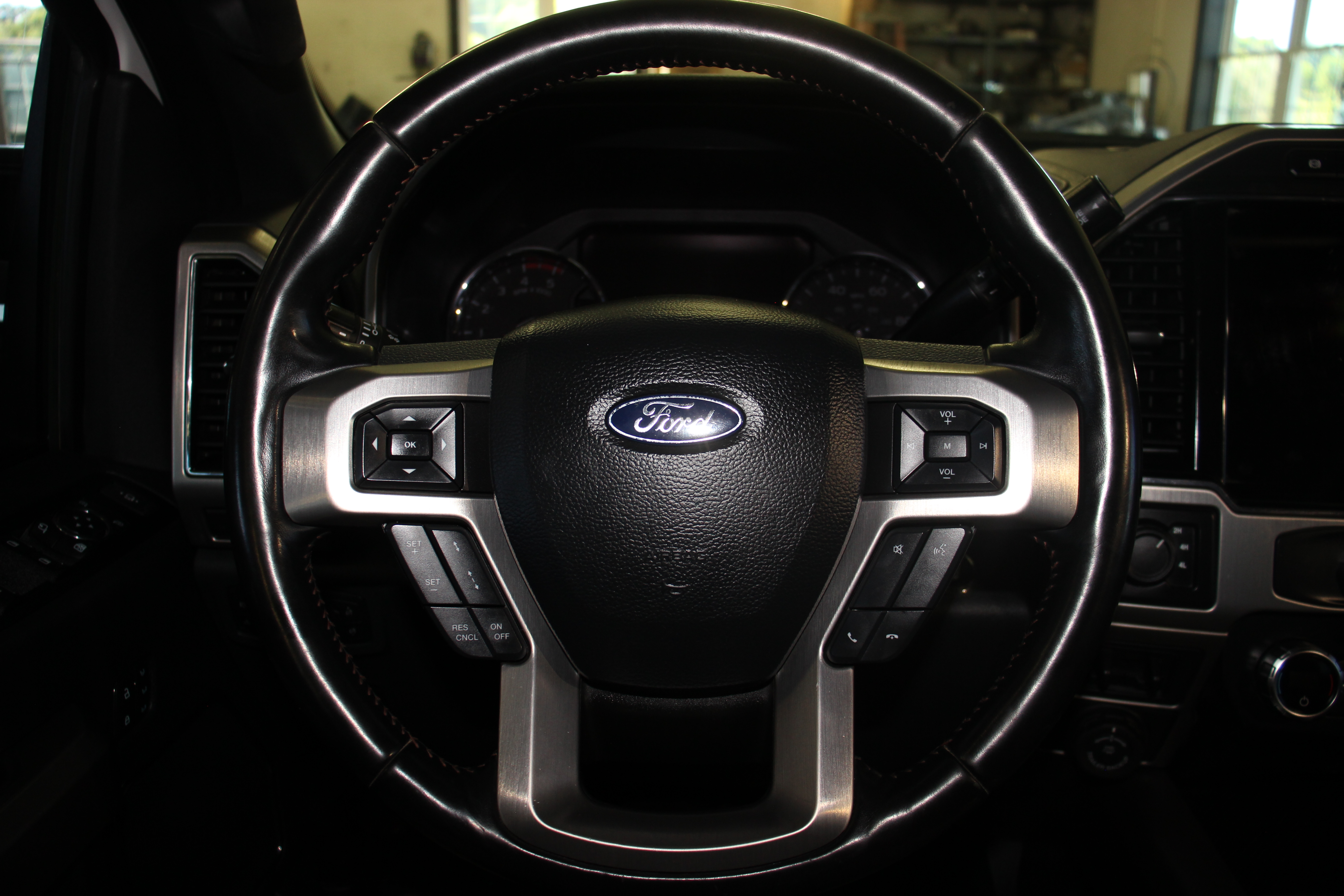 Used 2022 Ford F350 4x4 Crew Cab Super Duty image 28