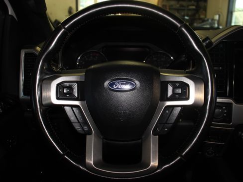 Used 2022 Ford F350 4x4 Crew Cab Super Duty image 28