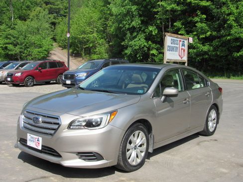 Used 2015 Subaru Legacy 2.5i Premium AWD/4WD image 1