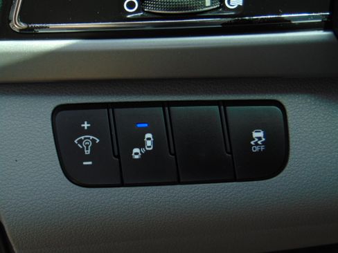 Used 2018 Hyundai Elantra SEL image 13