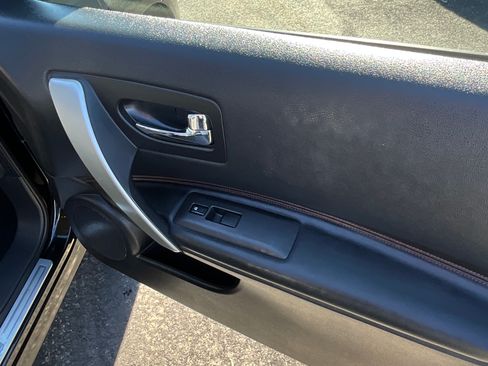 Used 2013 Nissan Rogue SL image 16